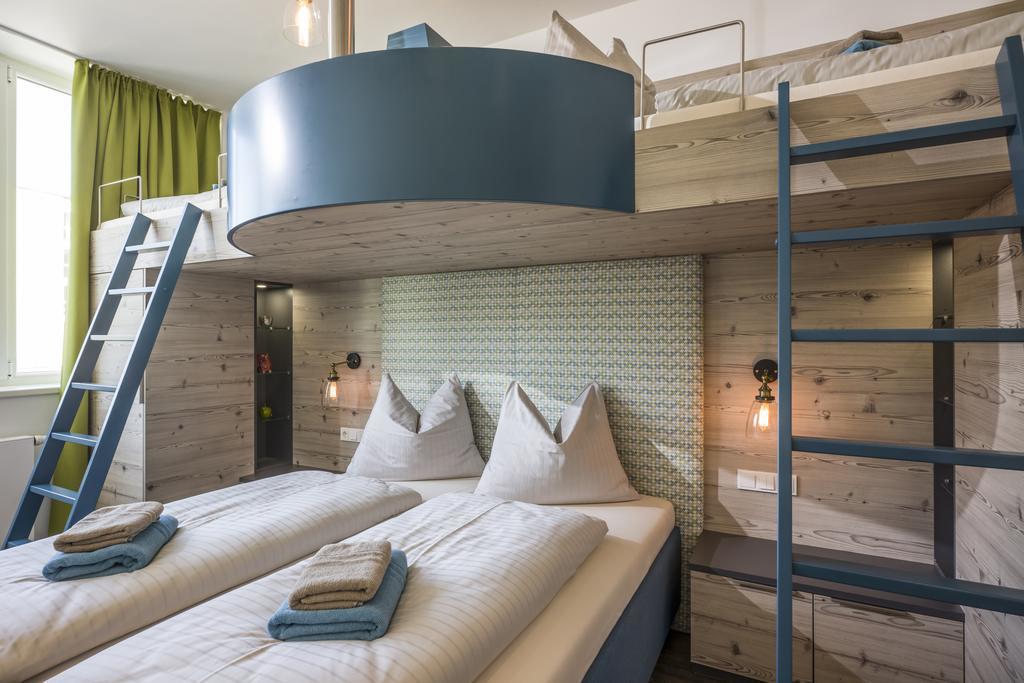 Backstage Guest house 4*
